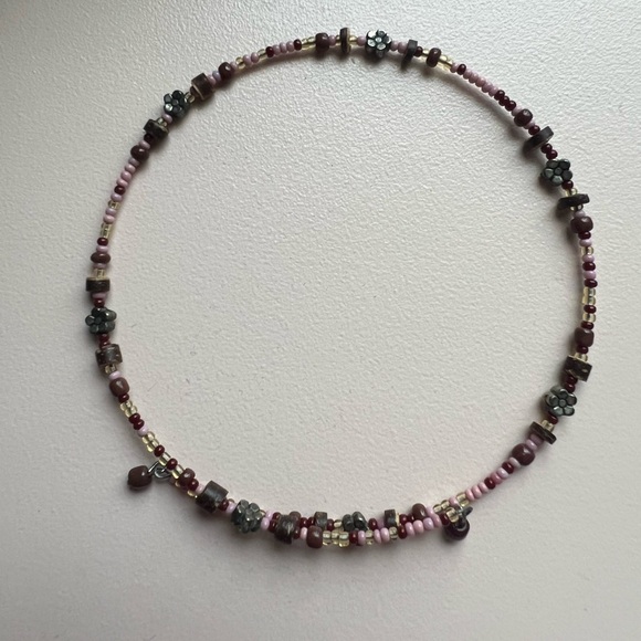 Jewelry - Vintage 90/00’s Floral Beaded Choker